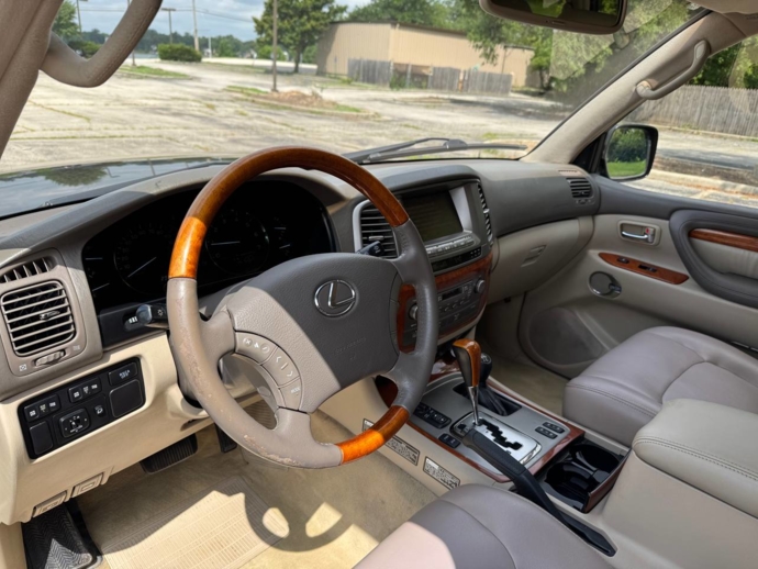 2003 Lexus LX
