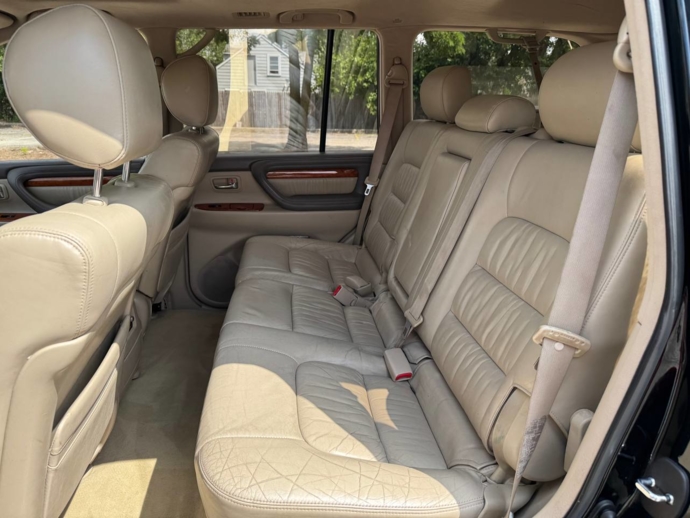 2003 Lexus LX