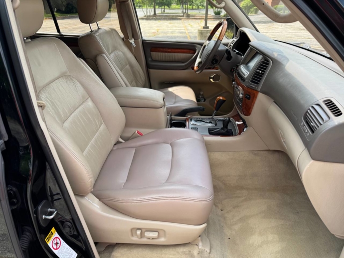 2003 Lexus LX
