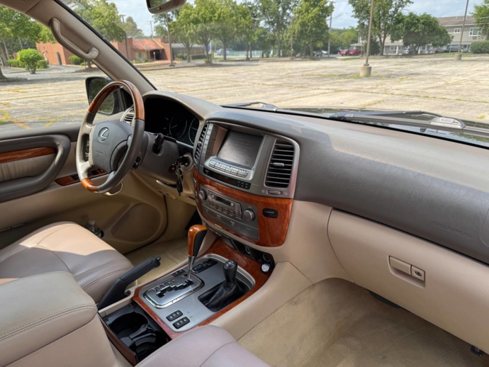 2003 Lexus LX