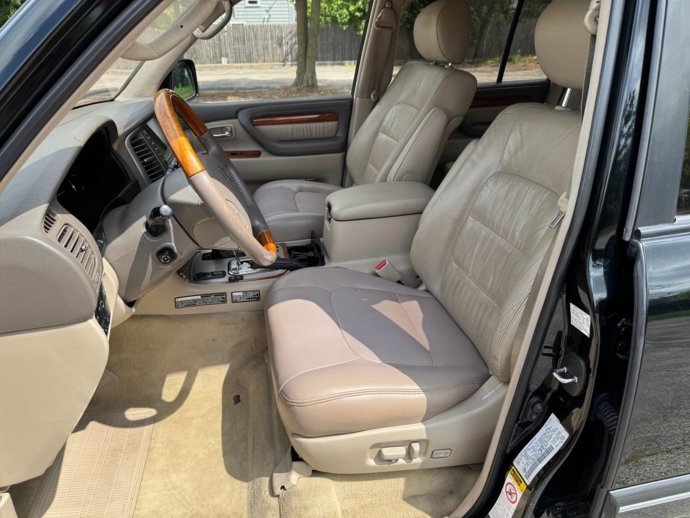 2003 Lexus LX